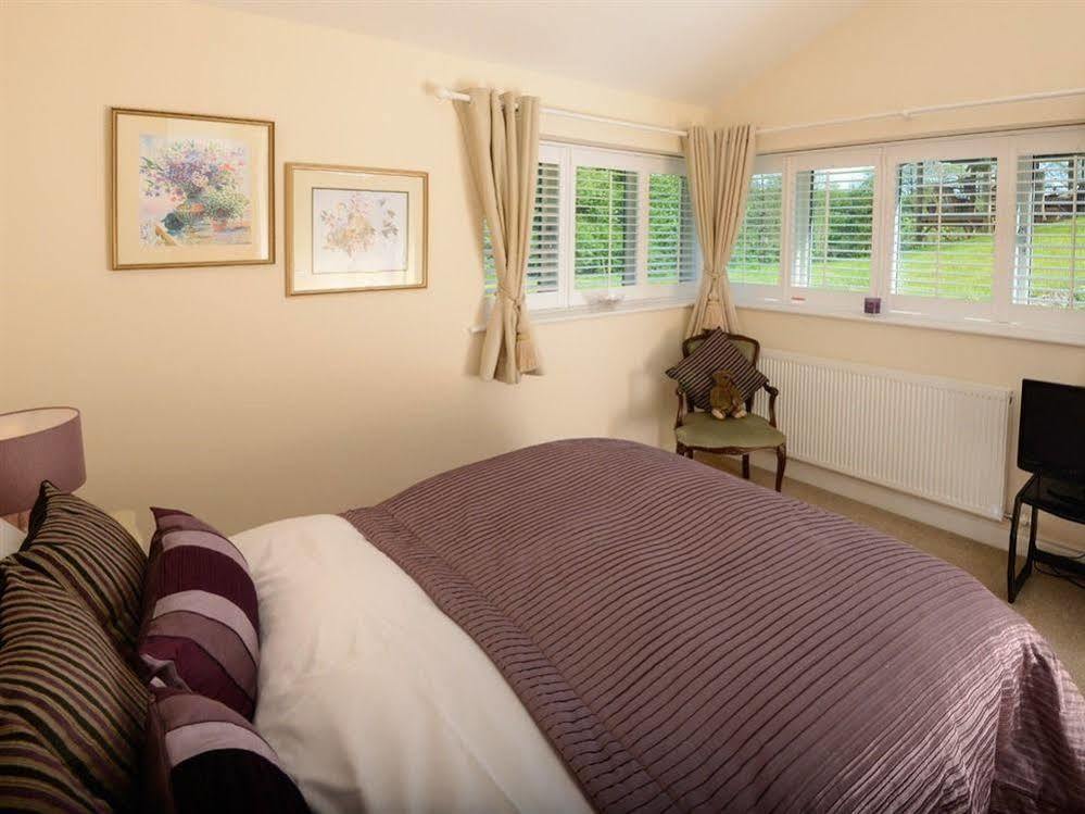Black Burn Lodge B & B Newcastleton Екстер'єр фото